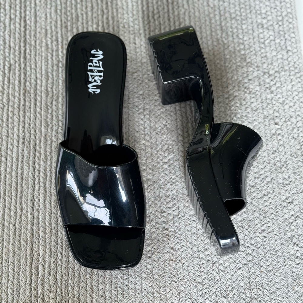 MAD LOVE Shiny Black Block Heel Slides Sandals Size 9